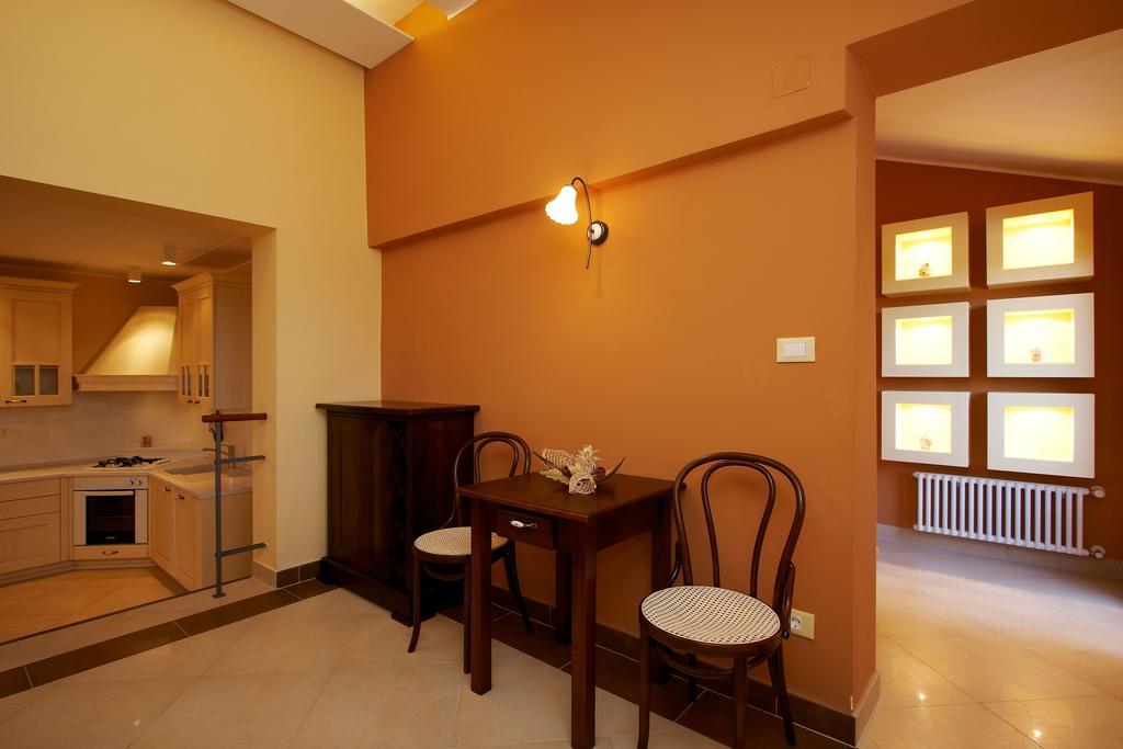 Guesthouse "Barboska" - Big Outdoor Swimming Pool & Private Tennis Court ボドニャン 部屋 写真
